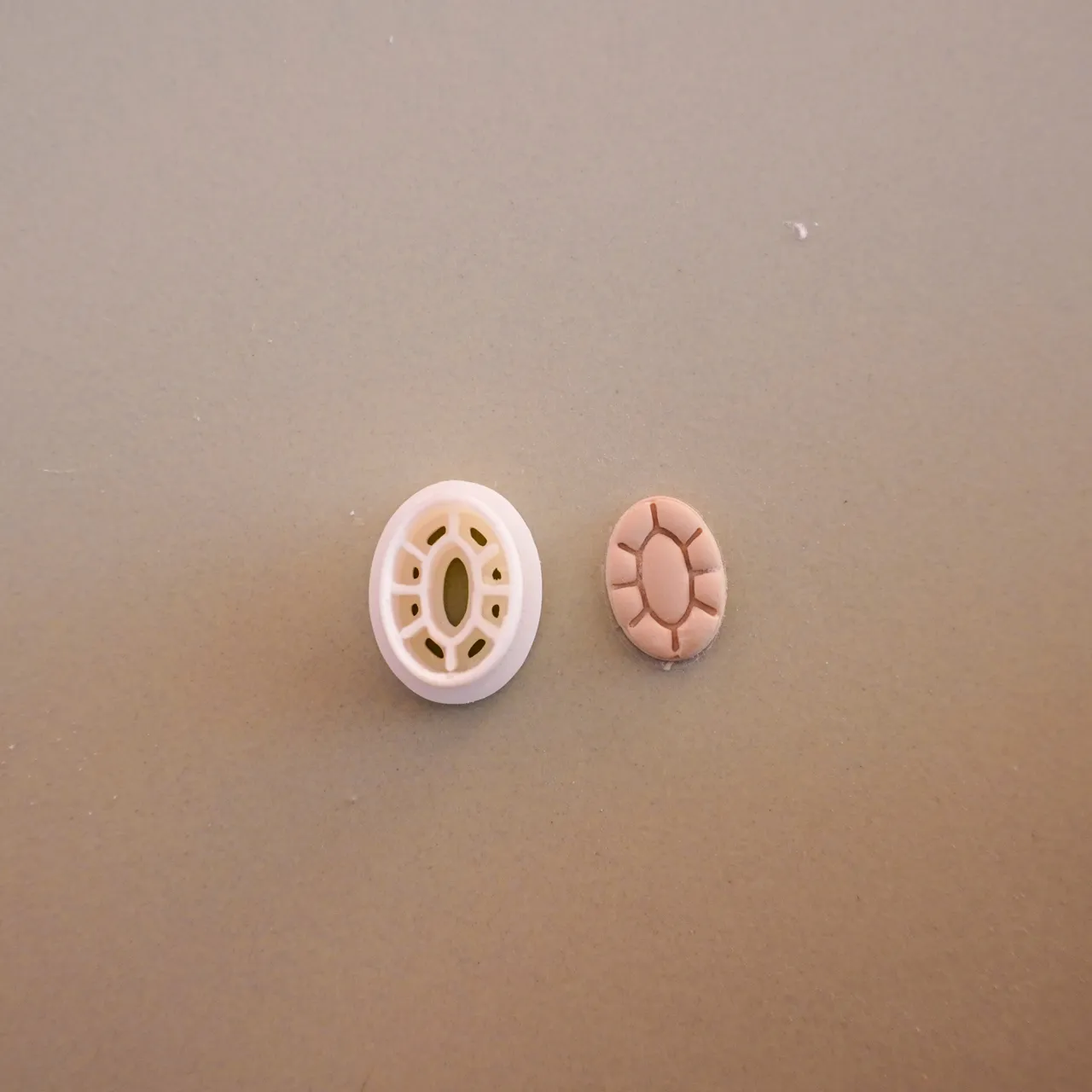 Oval Diamond Cut Clay Cutter For Earrings Necklace view 3