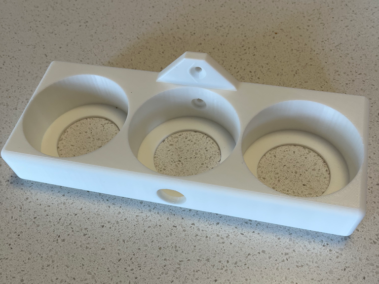 3-Can Spray Paint Wall Shelf