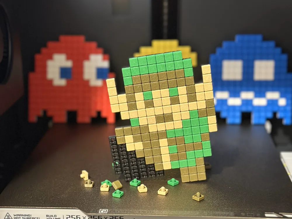 Legend of Zelda: Link's 8-Bit Pixel Shield Puzzle by BR1XELATED