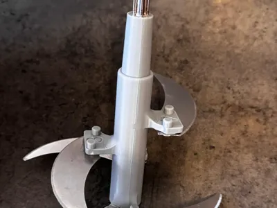 Knife shaft for a multi-chopper