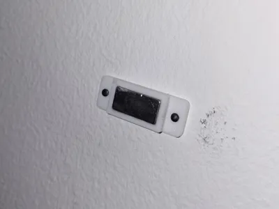 Wall magnet adapter