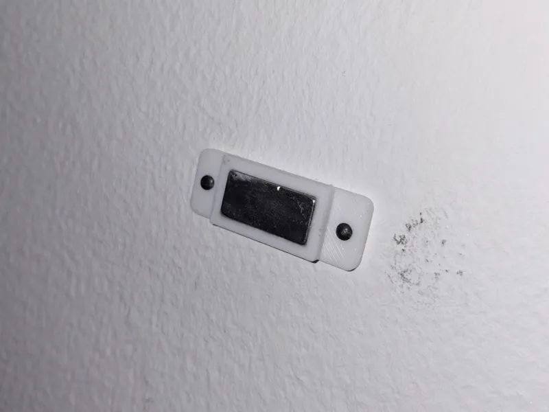 Wall magnet adapter