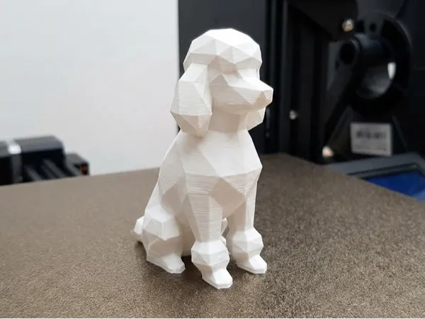 Caniche décoratif low poly