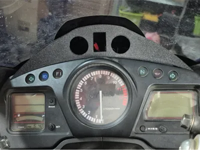 CBR1100XX gear indicator with chargers hole
