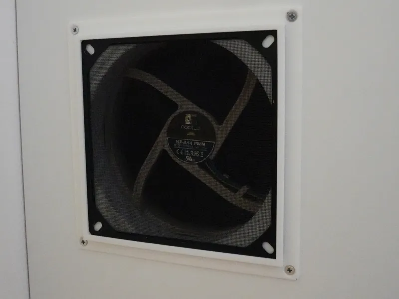 140mm fan passthrough and filter holder