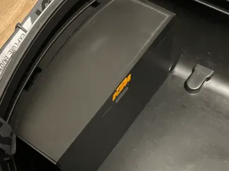 Organizer box for the Givi V47Nxx motorcycle boxes