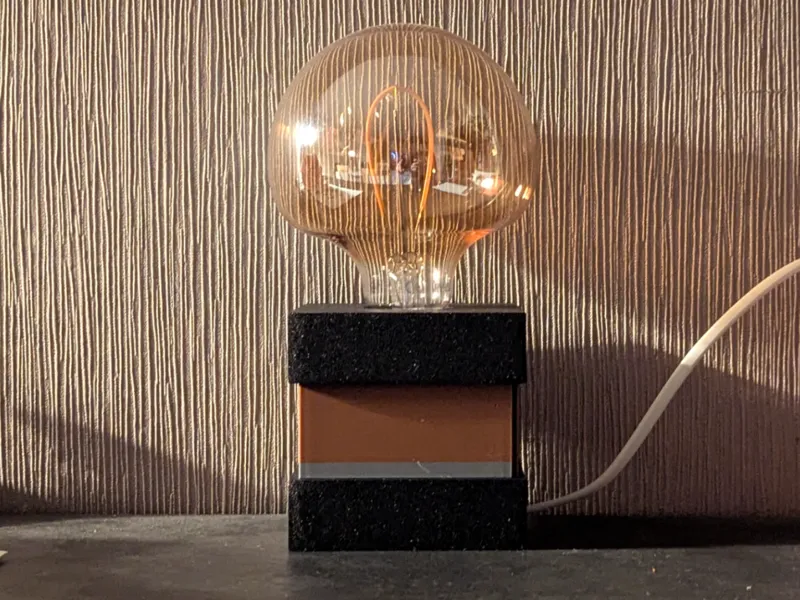 Lampede table