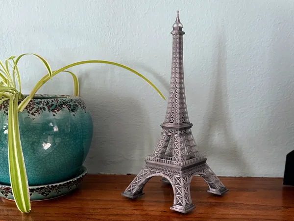 Tour Eiffel 250 mm