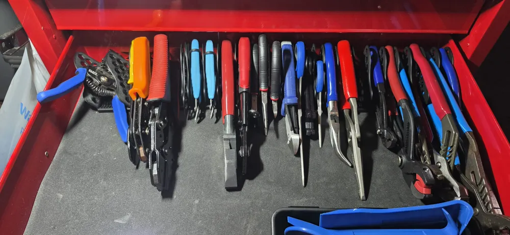 Adjustable Plier Rack Angled Divider - Free 3D Print Model - MakerWorld