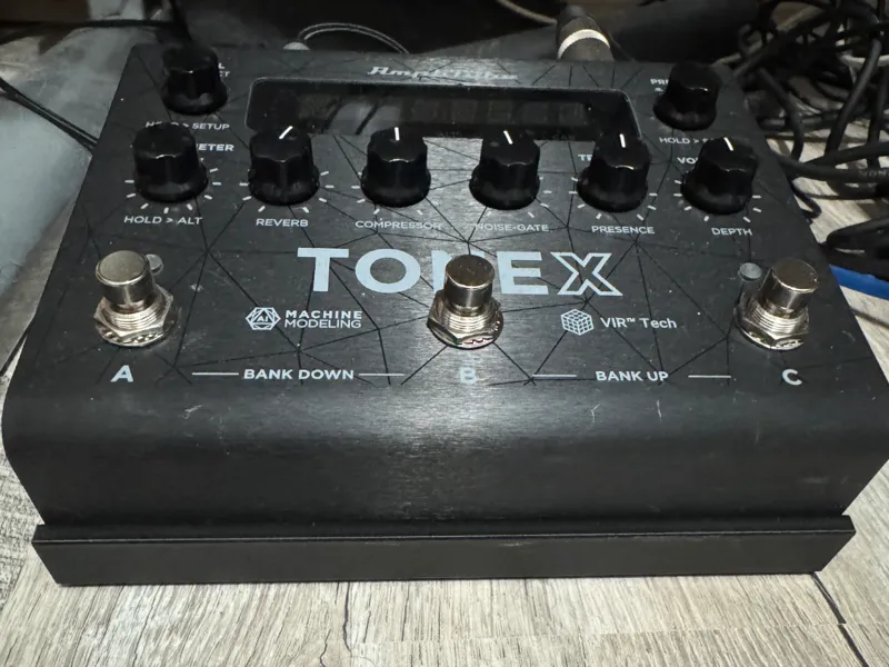 ToneX Stand IK Multimedia