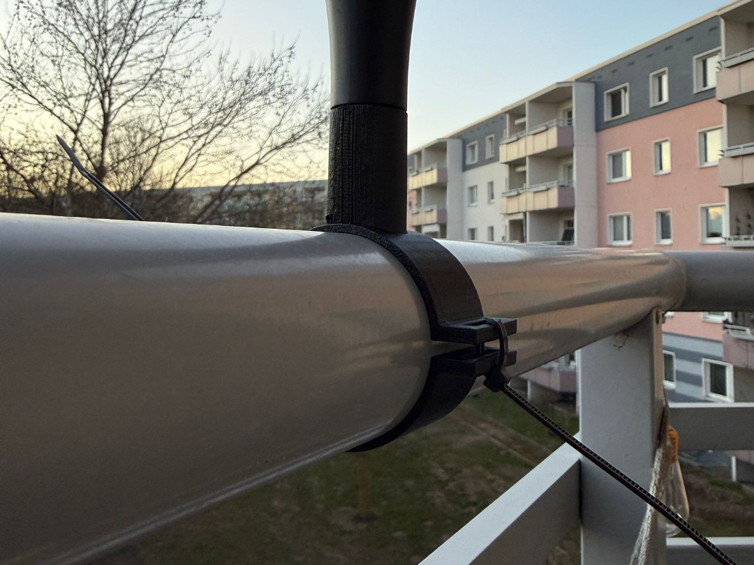 Solarlampen-Halterung für die Balkonbrüstung