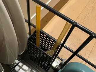 Strawholder for dishwasher