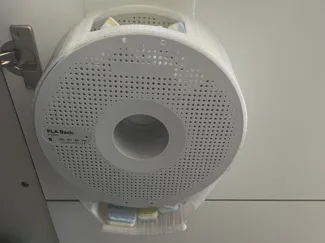 Spender für Spülmaschinentabs aus Bambu Spule