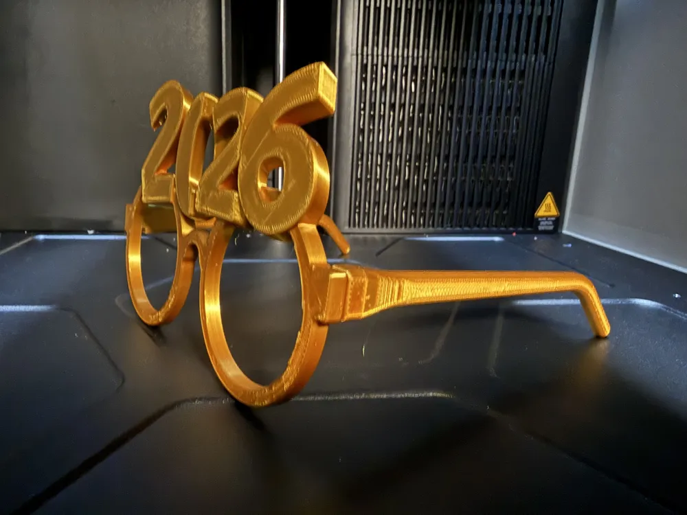 Yılbaşı Temalı Dekoratif 2026 Süslü Işıklı Gözlük Parti Aksesuarı - Koleksiyonluk Hediyelik