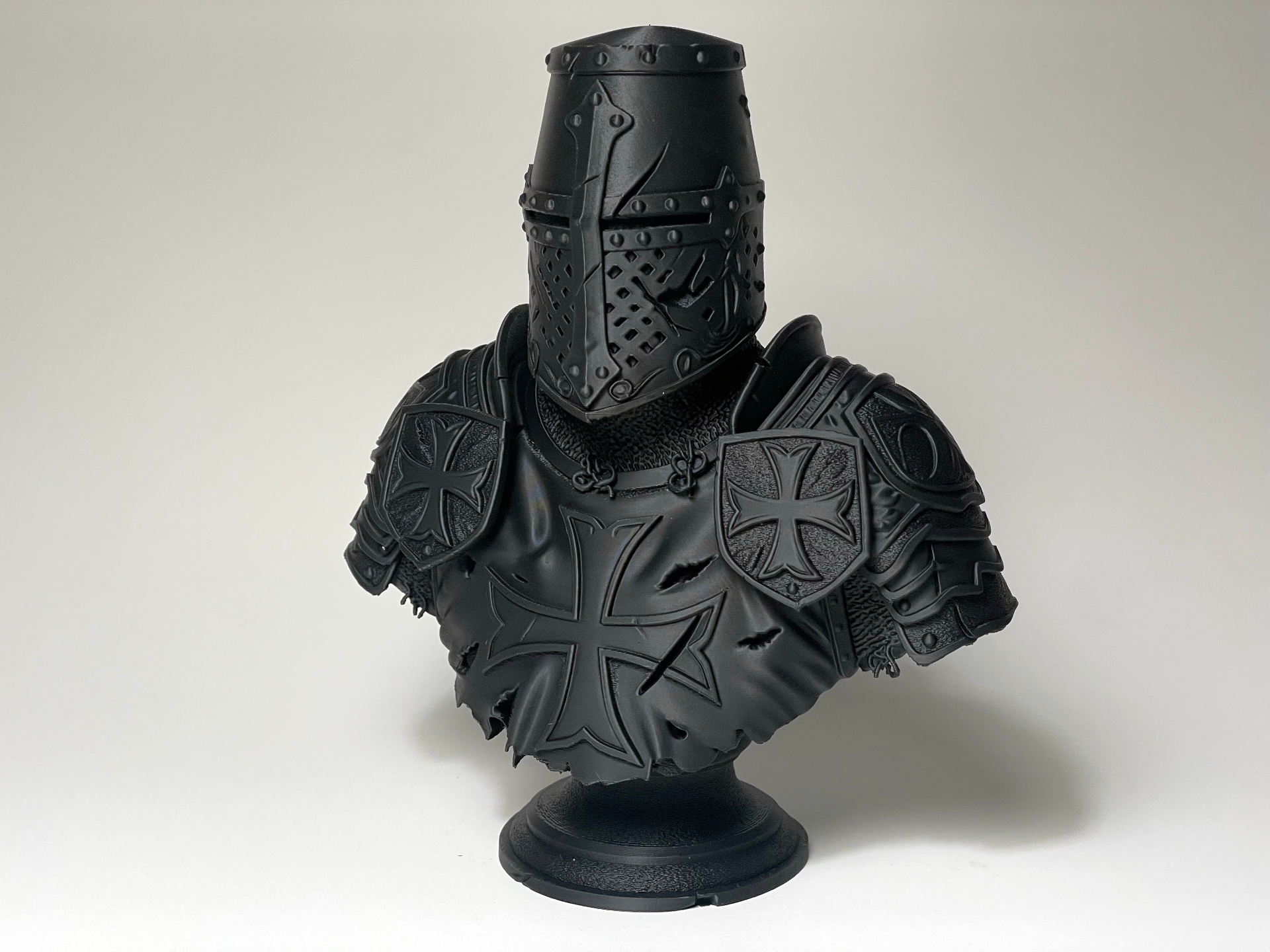 War-Torn Crusader Bust – Relentless Templar  — free 3D print STL file