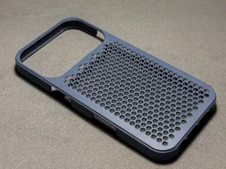 iPhone 17 Pro Case – Trama Pro Display XDR