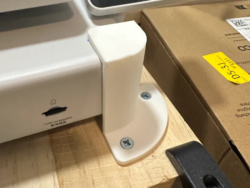Corner holder for Bambulab A1