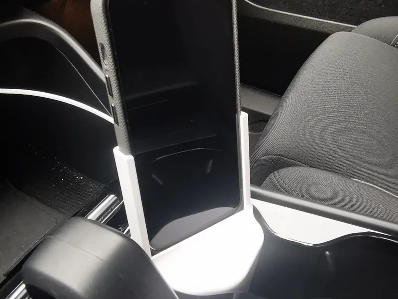 Volvo XC40 - iPhone 14 Pro Charging Dock