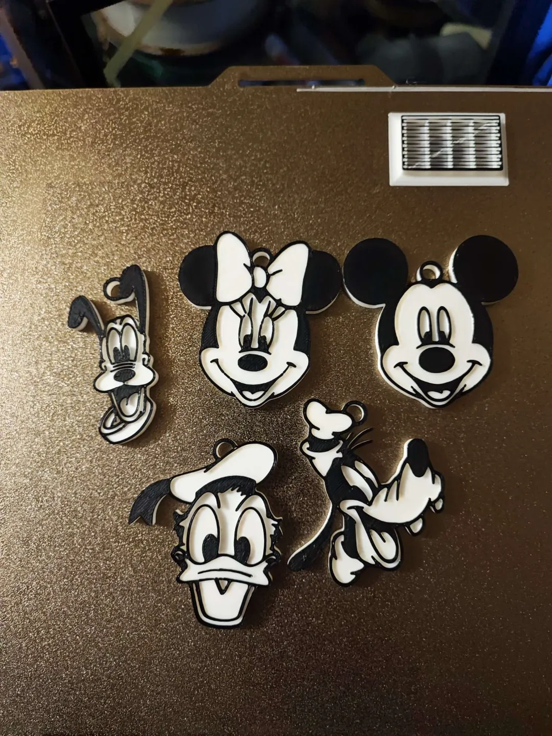 Mickey faces keychain Disney by fikuss30 MakerWorld: Download Free 3D Models - 3D model önizlemesi