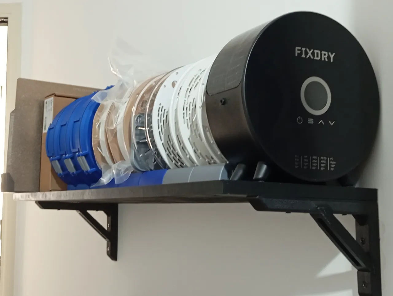 Heavy duty wall bracket view 3