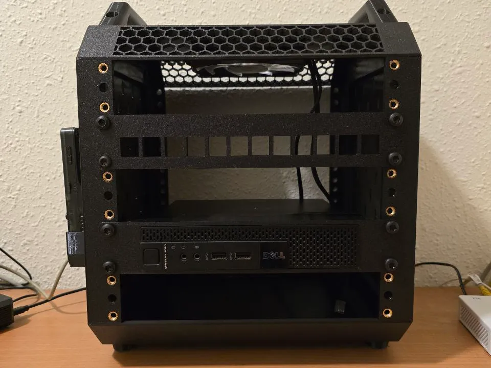 Support rack 10 pouces pour Dell Optiplex Micro (incliné 45°)