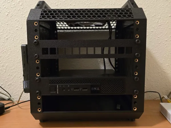 Support rack 10 pouces pour Dell Optiplex Micro (incliné 45°)