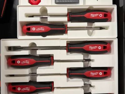 Milwaukee Square screw driver gridfinity organizer