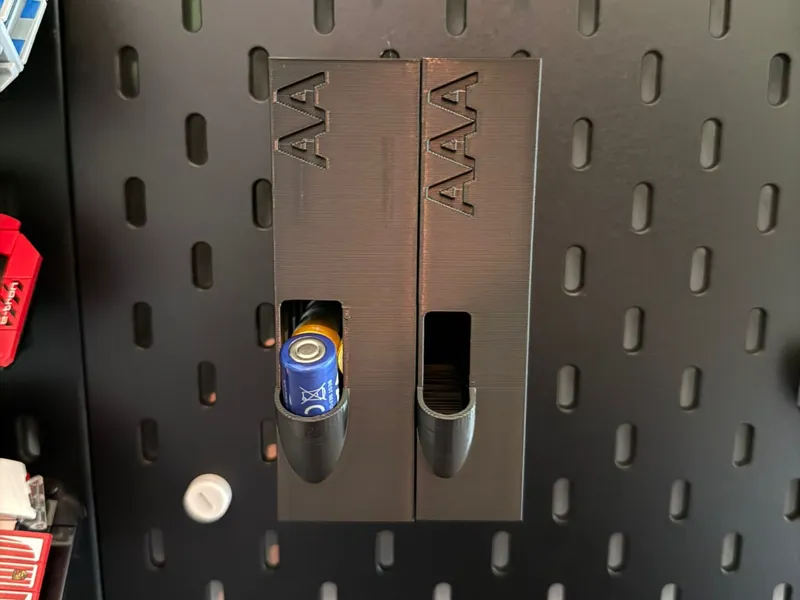 Skadis Vertical Battery Dispenser