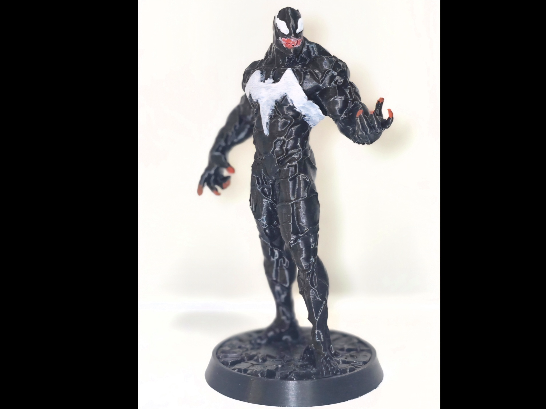 Venom - Symbiote Menace Figure (150mm)