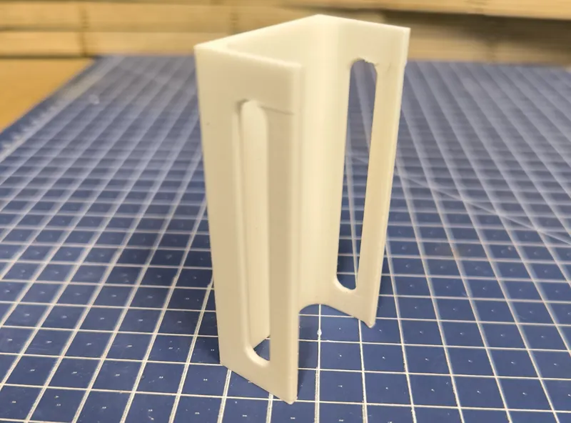 Halter für YGE95 Regler
