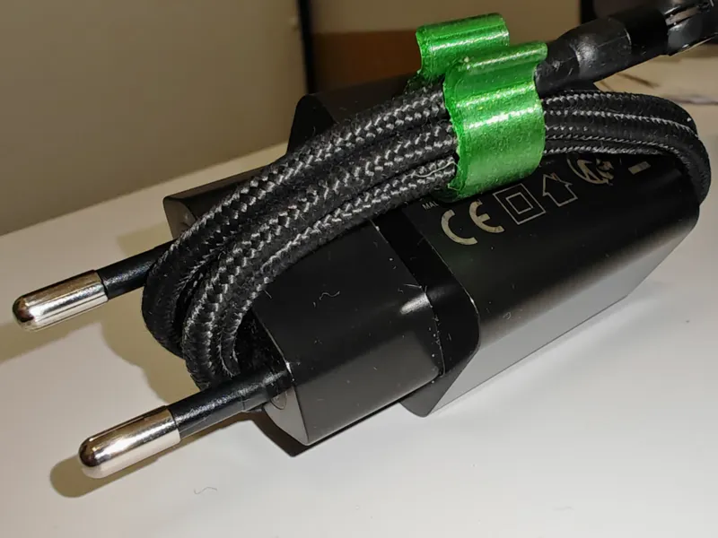 Mini cable clip