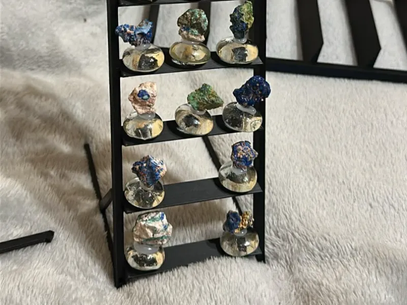 Rack for minerals