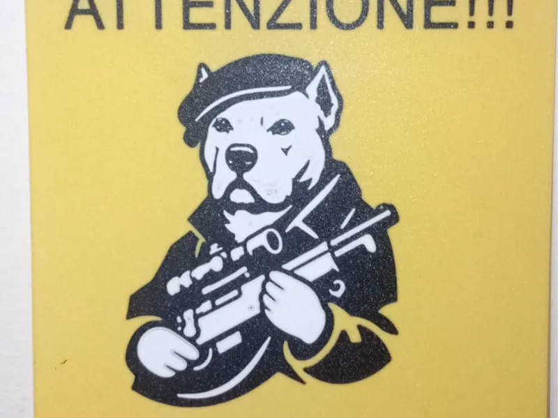 cartello attenti al cane