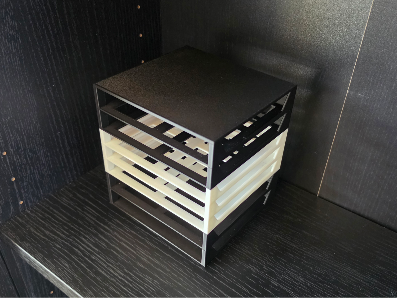 Stackable Vertical DS/3DS Game Case Holder
