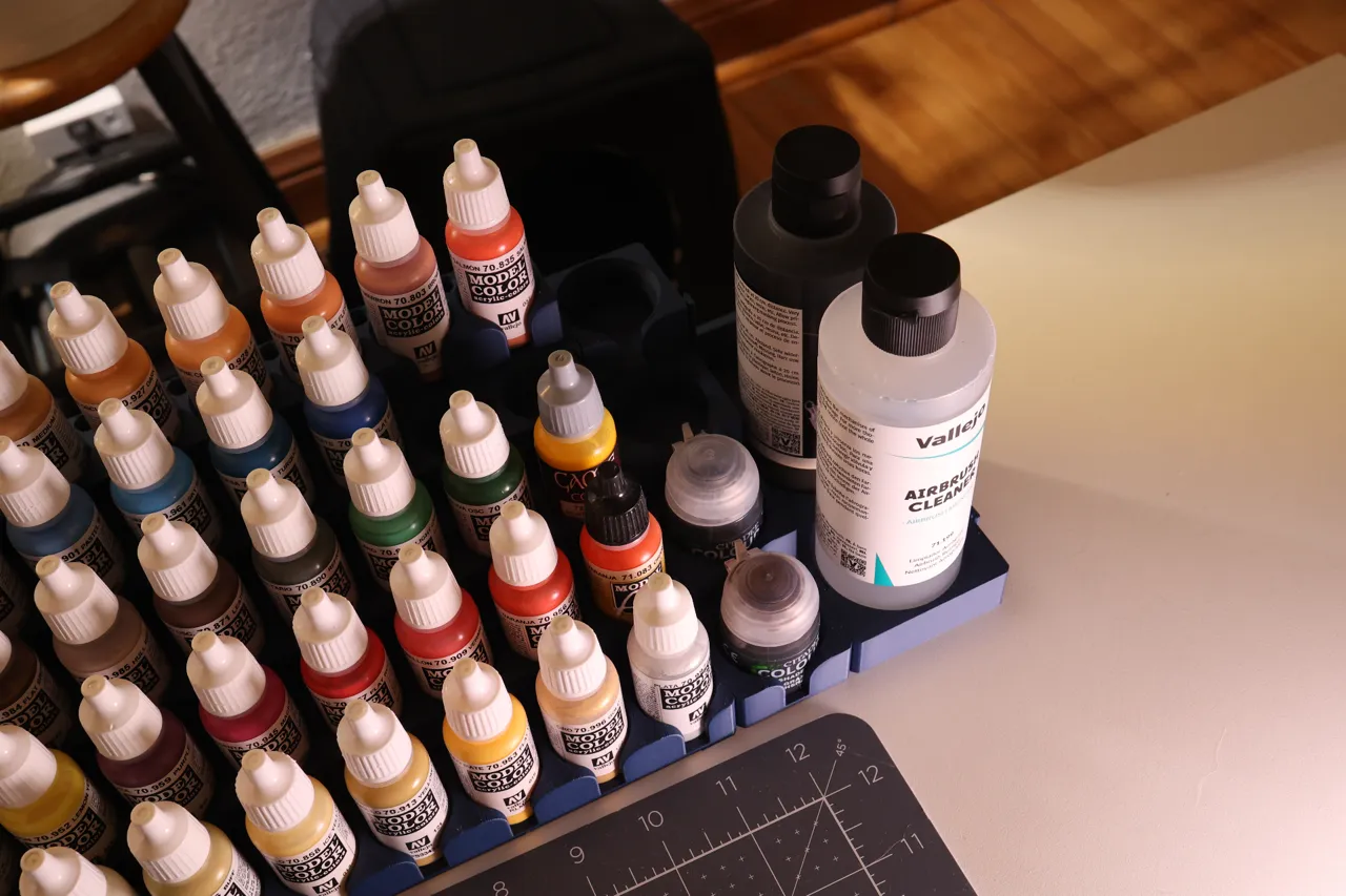 Vallejo / Citadel modular Paint rack view 4