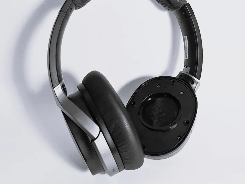 Suporte com travas (almofada fone Edifier W830BT)