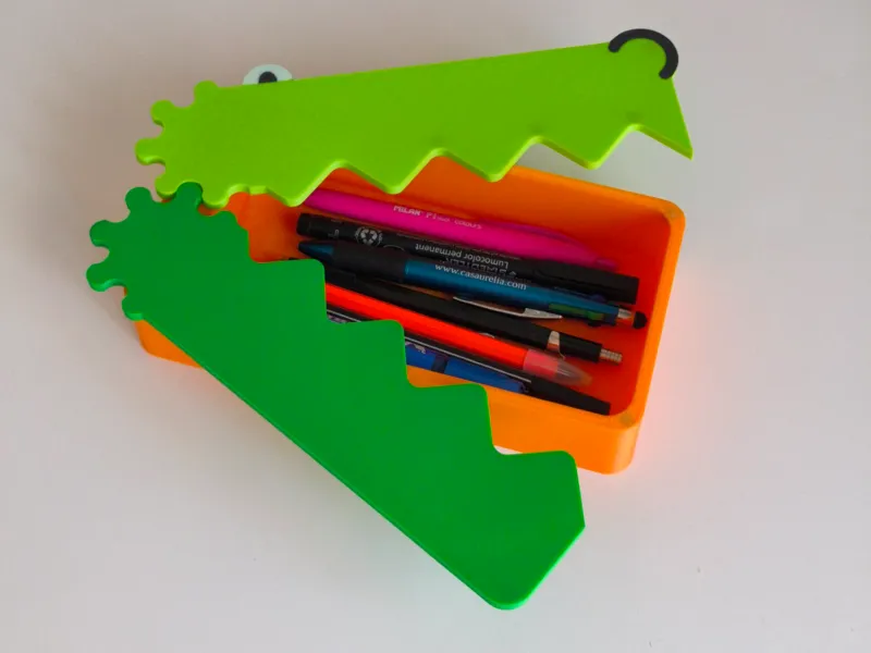 Estuche cocodrilo