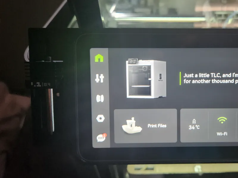 Nozzle storage mounted on screen