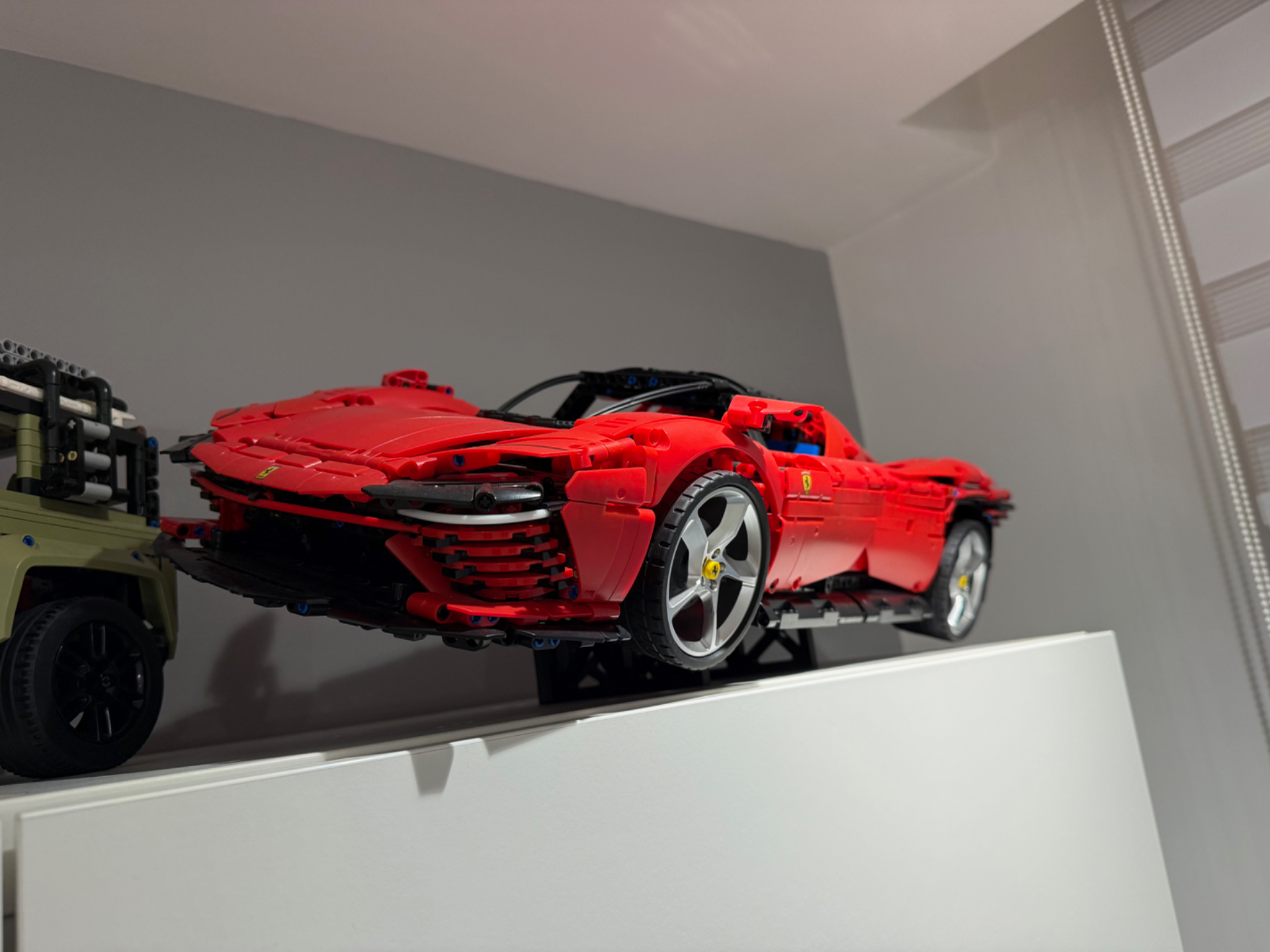 Ferrari Daytona - Technic 42143 