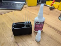 Rangement Gridfinity pour colle cyanoacrylate — photo 3