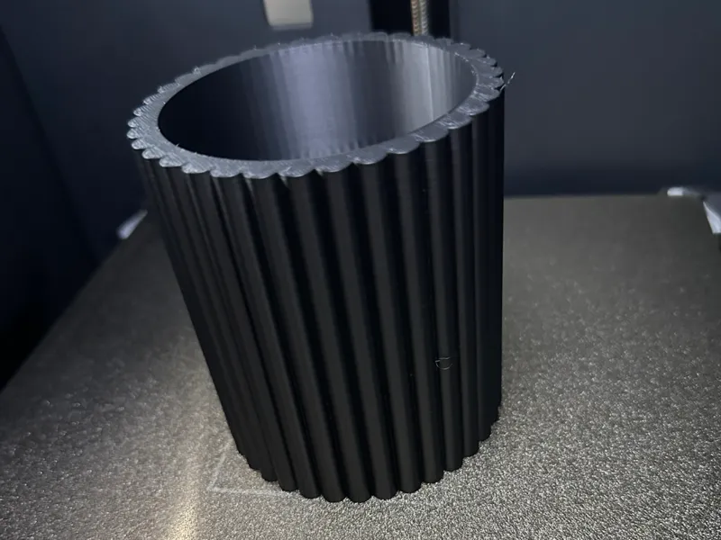 Ribbed Desk Trash Bin