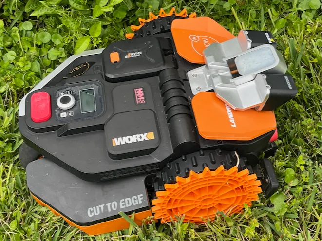 Worx Landroid Vision WR208 Wheel Spikes Mod