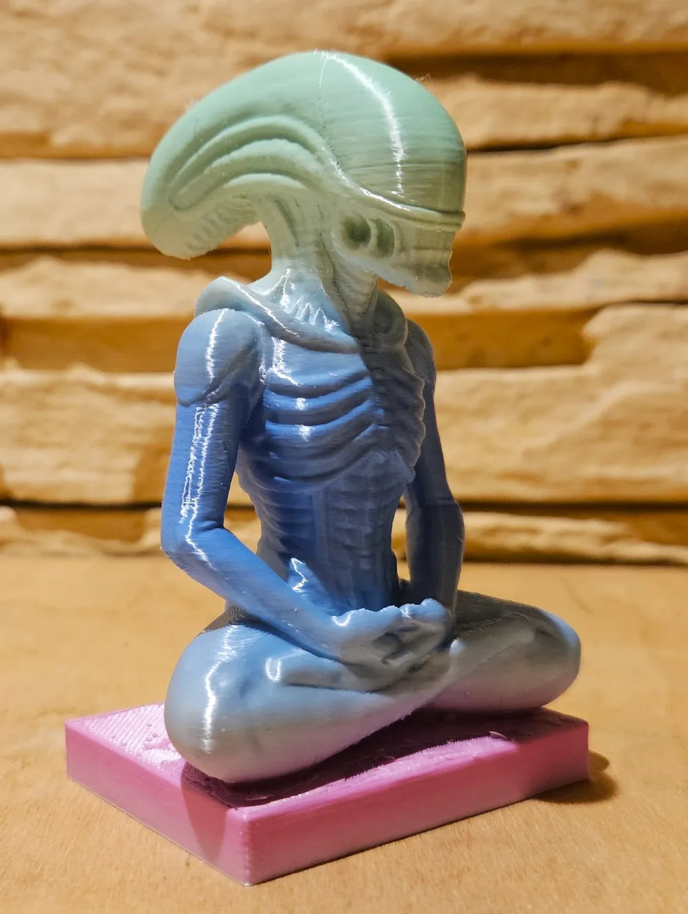 Alien Xenomorph Doing Yoga - Free 3D Print Model - MakerWorld