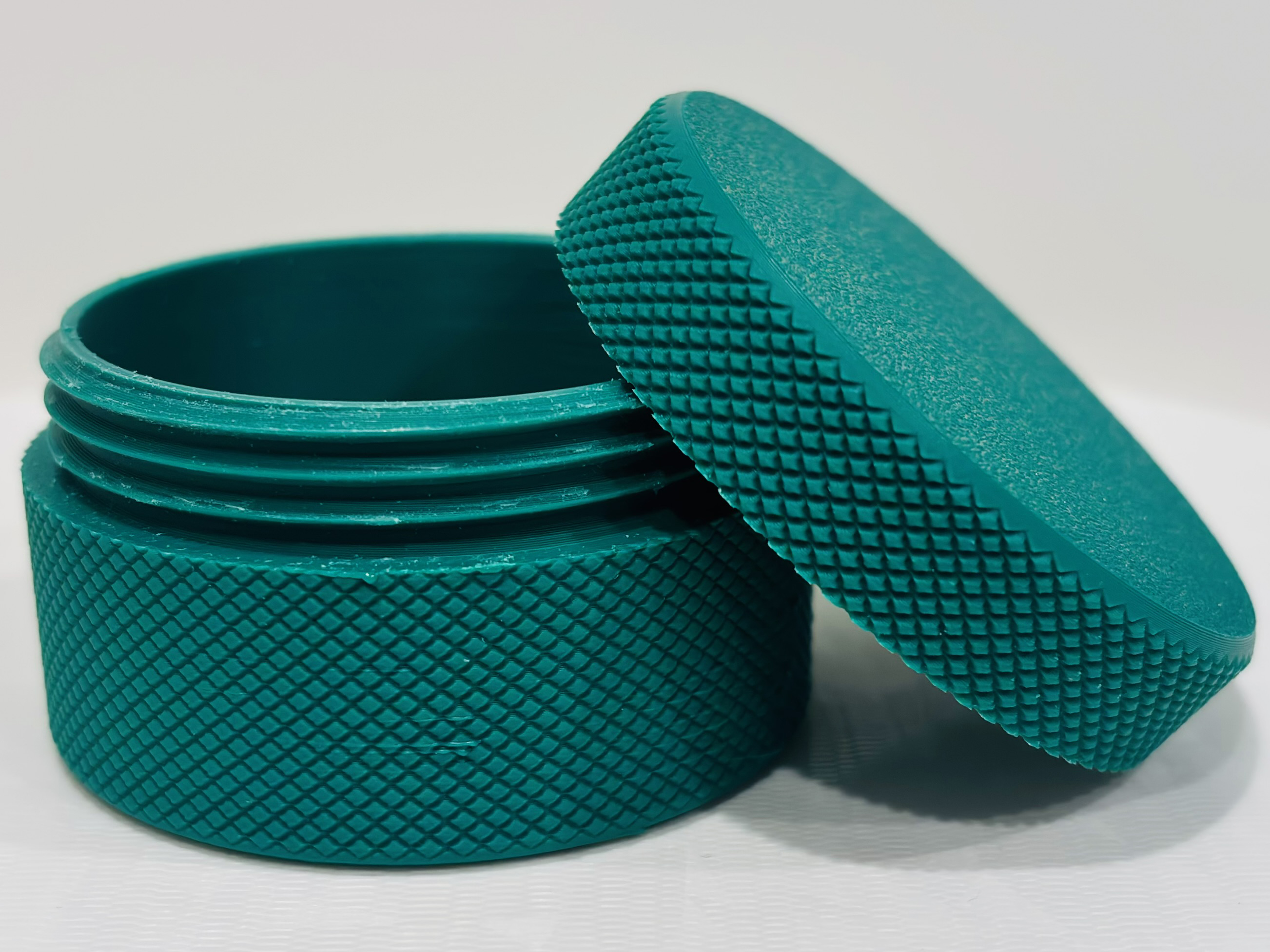 Miniatura 6 do modelo 3D Screw Lid Container