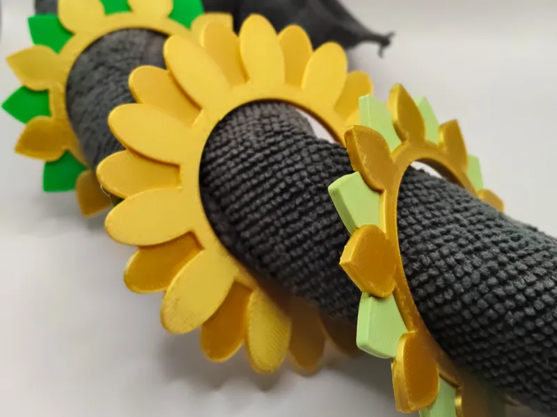 Flower napkin rings