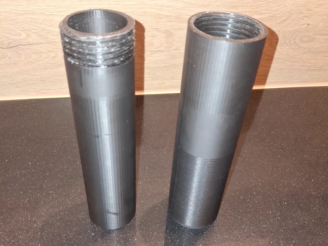 Tube de rangement modulaire à visser