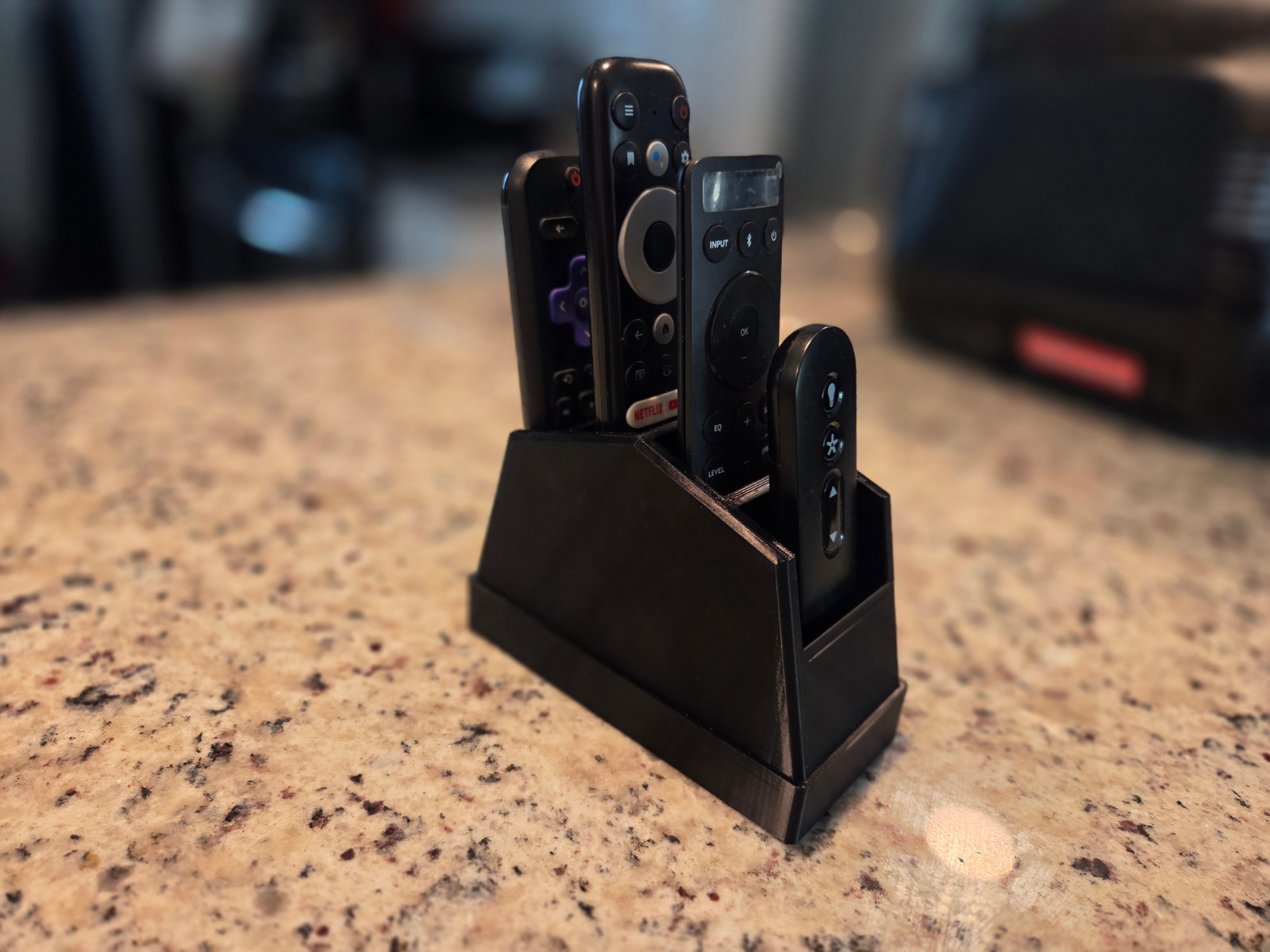 Miniatura 1 do modelo 3D 4 Pocket Remote Stand
