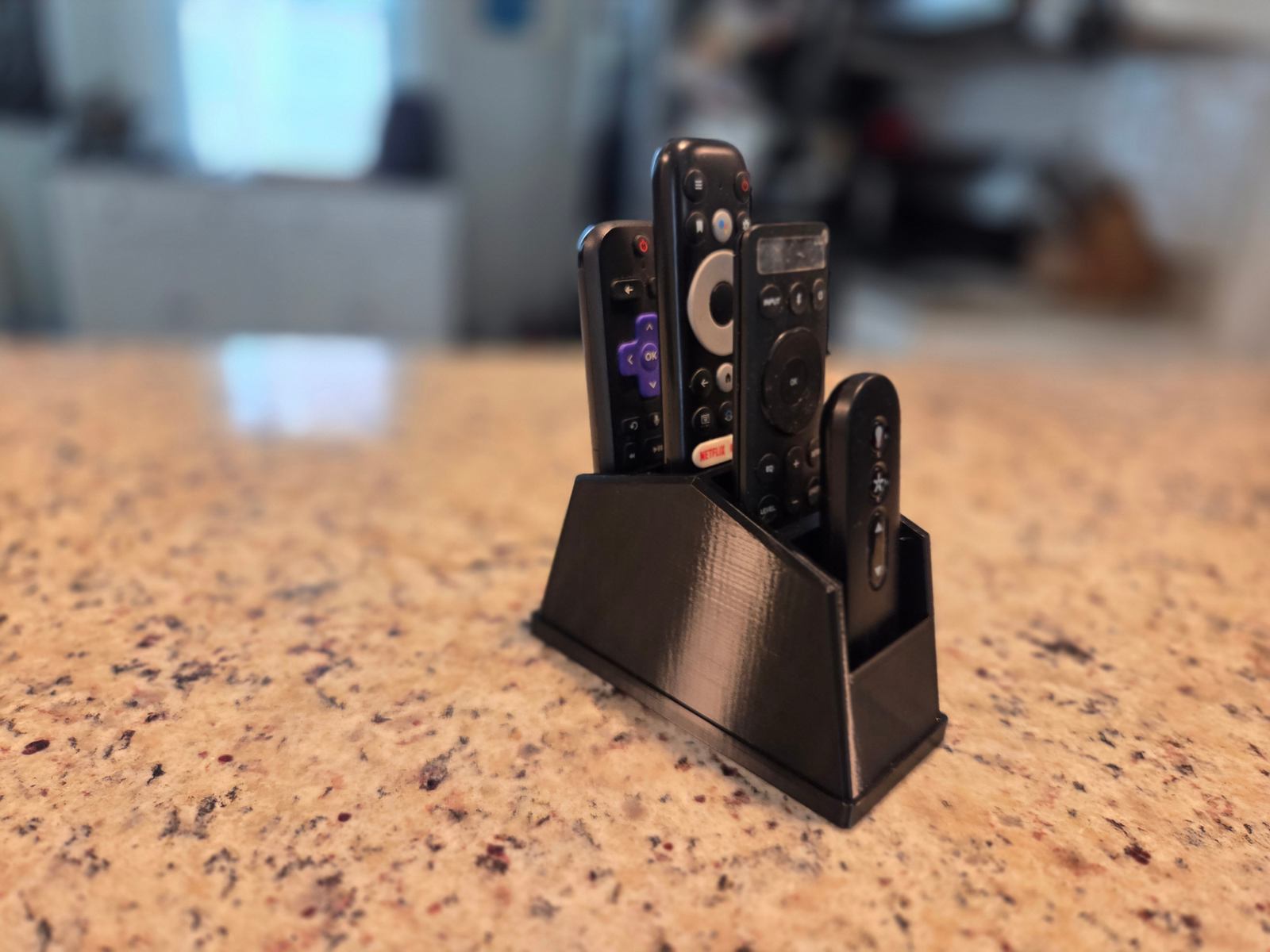 Miniatura 2 do modelo 3D 4 Pocket Remote Stand