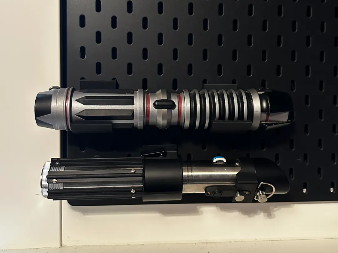 Support sabre laser pour panneau Skådis
