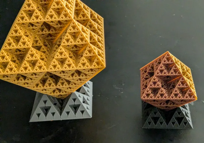 Fractal Pyramid Stand